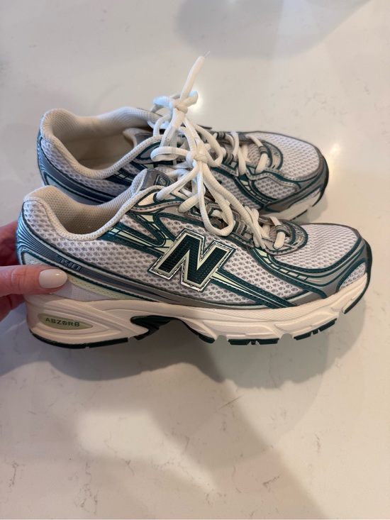 New Balance Shoes - New Balance 530 Sneakers Women’s Size 6 White Green Running Shoes